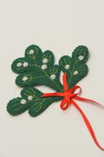 Spatulate Leaf Ornament